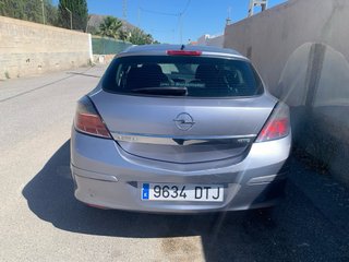 Opel Astra 2004