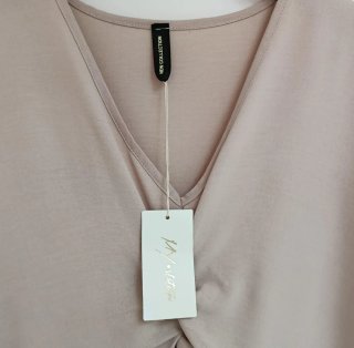 Vestido midi boho beige con nudo