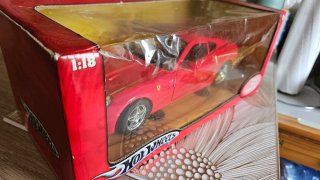Ferrari 599 GTB Hot Wheels 1:18 Rojo
