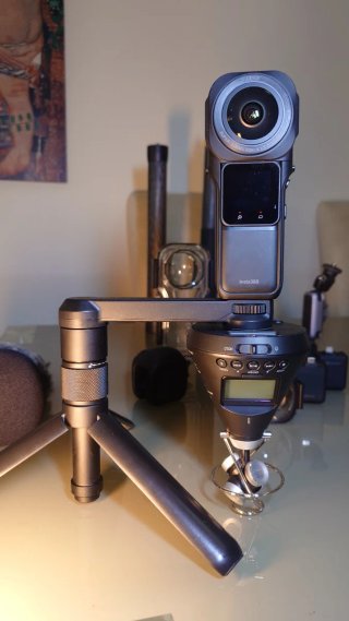 Lote Insta360 ONE RS 1-INCH + GRABADORA 360 ZOOM