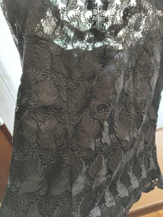 Blusa de encaje negra manga larga