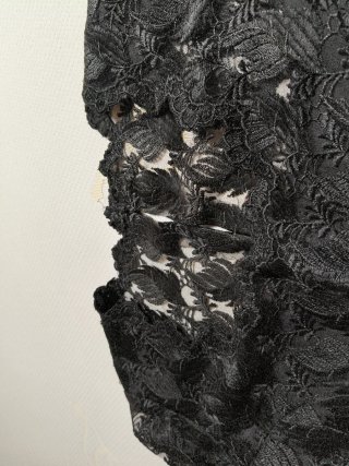 Blusa de encaje negra manga larga