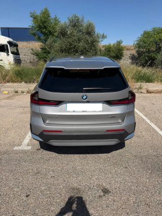 BMW iX1 2025