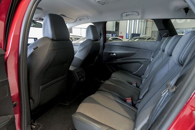 Peugeot 5008 1.5 BlueHDi 96kW 130CV SS Allure EAT8