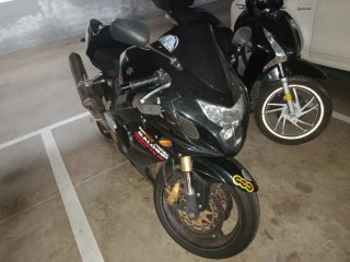 Suzuki GSXR 600 2004 Negra