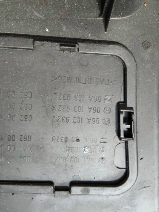 Tapa motor VW 06A103932