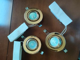 Focos empotrables dorados para techo