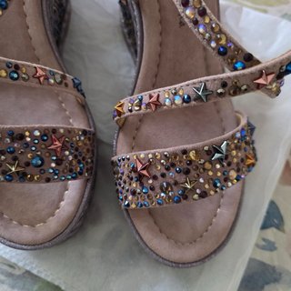 Sandalias Alma en Pena. Multicolor