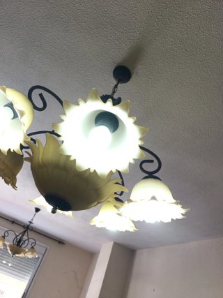 Lámpara de techo de forja y cristal. 6 puntos luz.