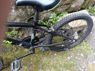 Bicicleta Btwin 20 Negra y Verde