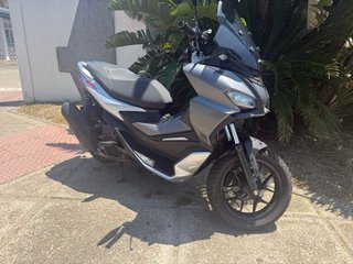 Aprilia SR GT 125 Gris/Plata