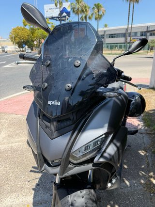 Aprilia SR GT 125 Gris/Plata