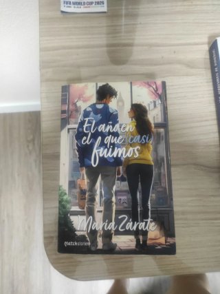 Libros de novela romántica joven, buen estado.