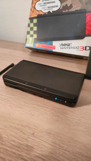 Nuovo Nintendo 3DS con scatola