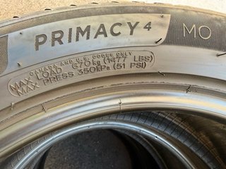 Neumáticos Michelin 225/50/17 94Y