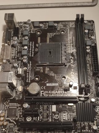 Placa Base Gigabyte GA-F2A68HM-DS2