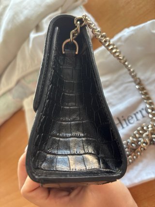 Bolso Pedro del Hierro negro y dorado