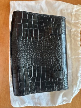 Bolso Pedro del Hierro negro y dorado