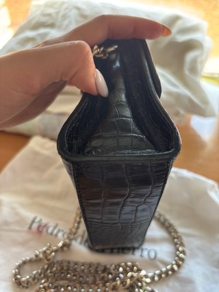 Bolso Pedro del Hierro negro y dorado