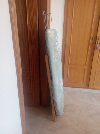 Tabla de planchar de madera plegable
