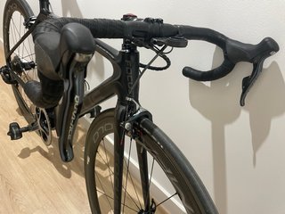 Bici da strada in carbonio Focus Izalco