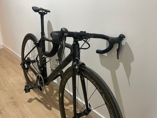 Bici da strada in carbonio Focus Izalco