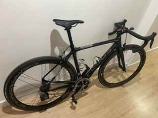 Bici da strada in carbonio Focus Izalco
