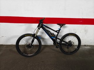 Bicicleta Canyon DH