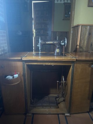 Máquina de coser Singer antigua