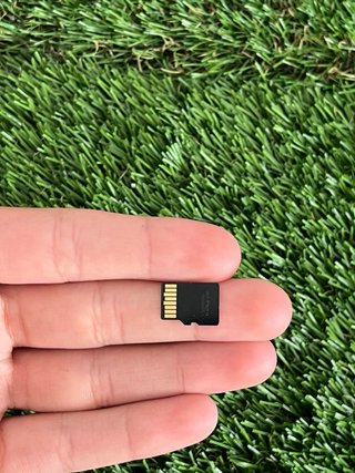 Nintendo Switch V2 con batteria migliorata e accessori