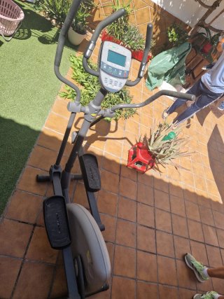 Elíptica BH Fitness Proaction