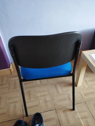 Silla de escritorio cómoda azul y negra