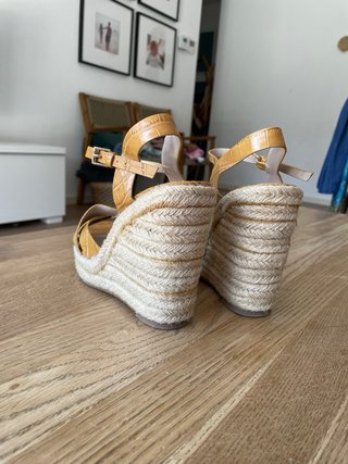 Sandalias cuña esparto