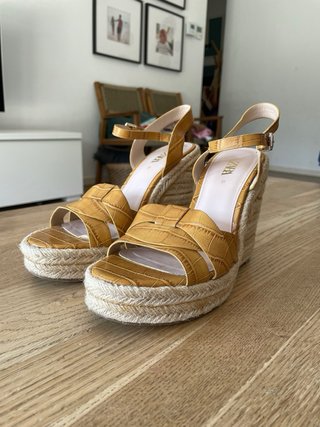 Sandalias cuña esparto