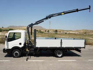 NISSAN NT400 CAJA LARGA Y GRÚA