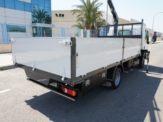 NISSAN NT400 CAJA LARGA Y GRÚA