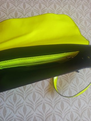 Bolso Mustang Charol Amarillo