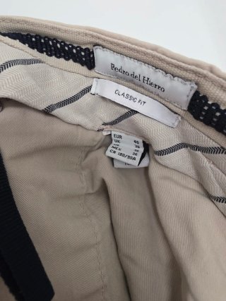 Pantalón chino beige hombre