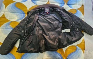 Chaqueta acolchada de plumas marrón
