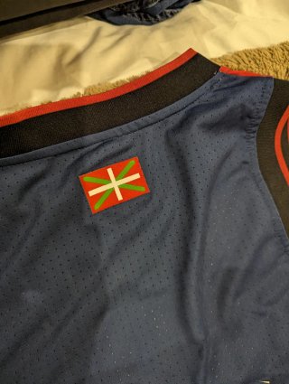 Camiseta Baloncesto Baskonia / Fútbol Alavés