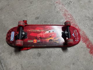 Monopatín Cars Lightning McQueen