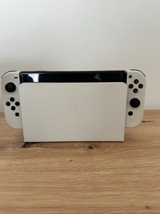 Nintendo Switch OLED Bianca e Nera
