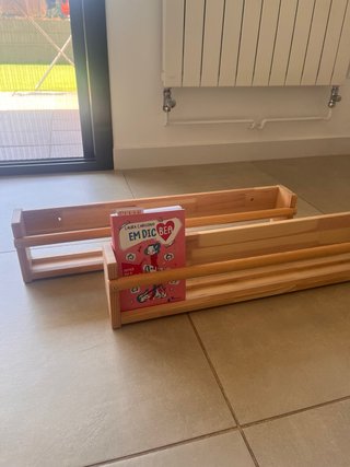 Estantería de madera Ikea