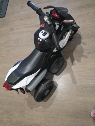 Moto Eléctrica Infantil Negra y Blanca