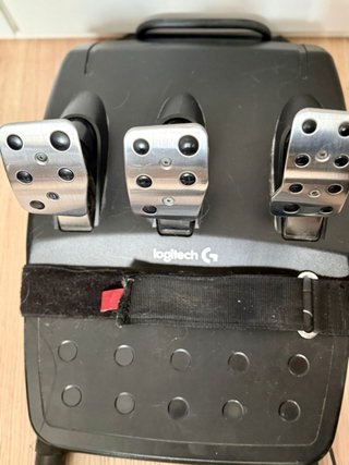 Playseat Challenge + Logitech G29 Volante