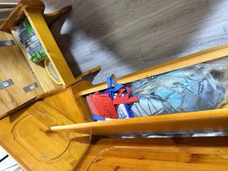 Rinconera de madera de pino completa sin cojines