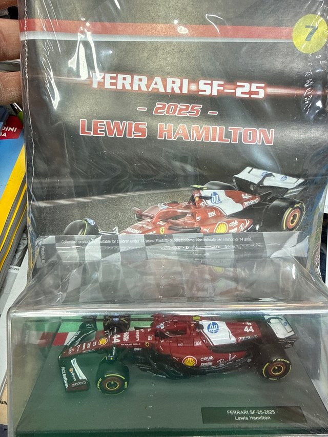 Ferrari SF-25 Lewis Hamilton 2025