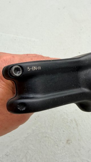 Manillar y potencia bicicleta negro