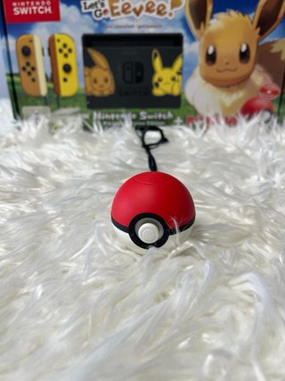 Nintendo Switch Pokémon Let's Go Eevee Limited Ed.