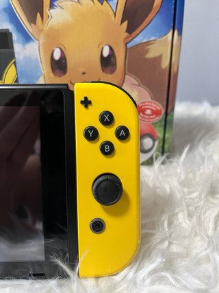 Nintendo Switch Pokémon Let's Go Eevee Limited Ed.